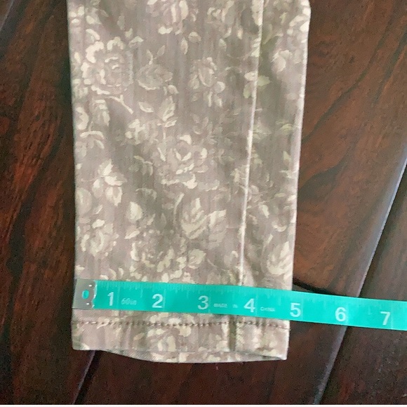 Like New Free People Millenium Floral Jeans - Picture 6 of 7